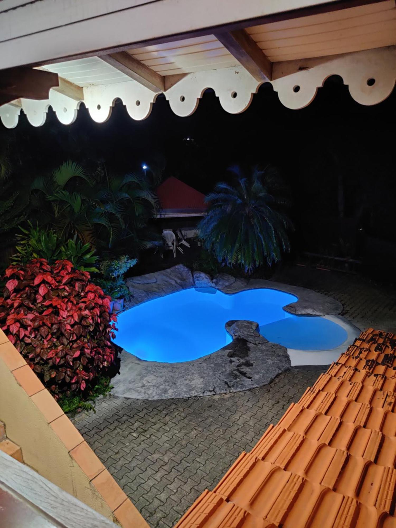 45 Villa La Cherry Bord De Mer Ле Диамант Екстериор снимка